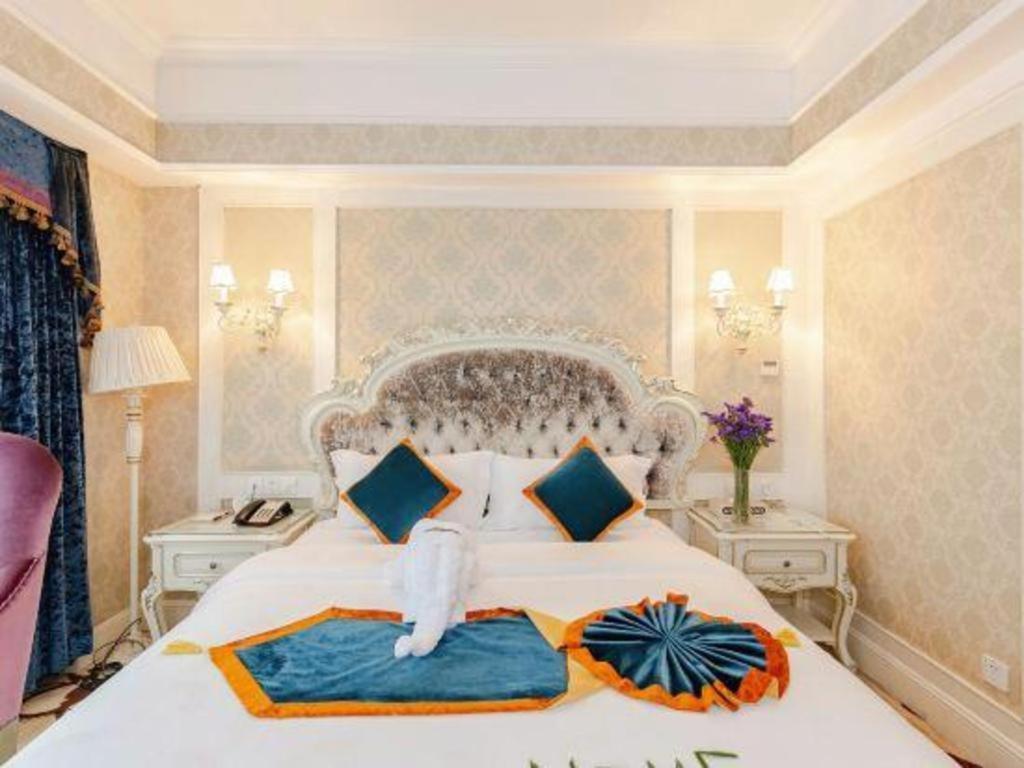 Chengdu French Theme Gold Palace Bagian luar foto