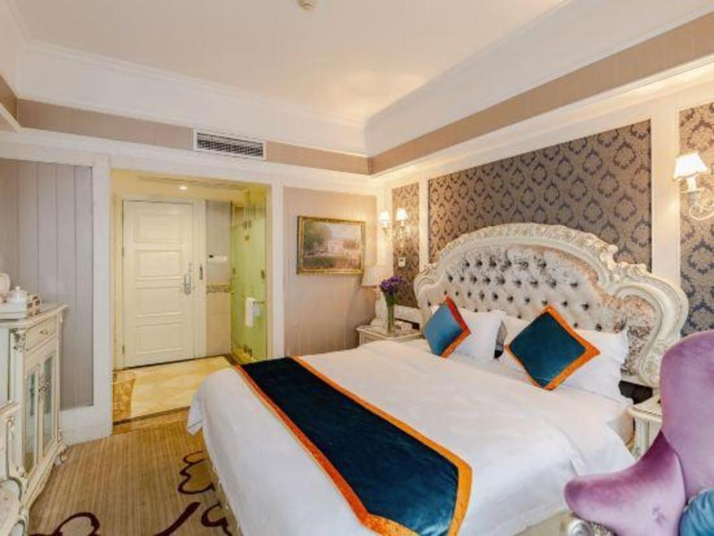 Chengdu French Theme Gold Palace Bagian luar foto