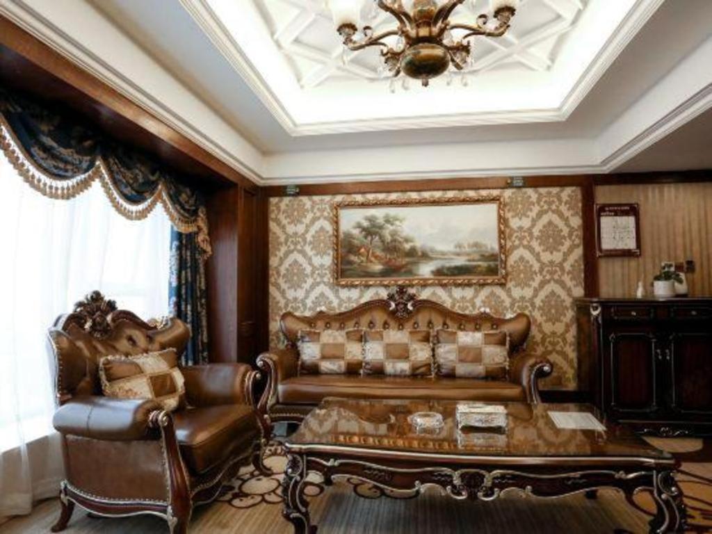 Chengdu French Theme Gold Palace Bagian luar foto