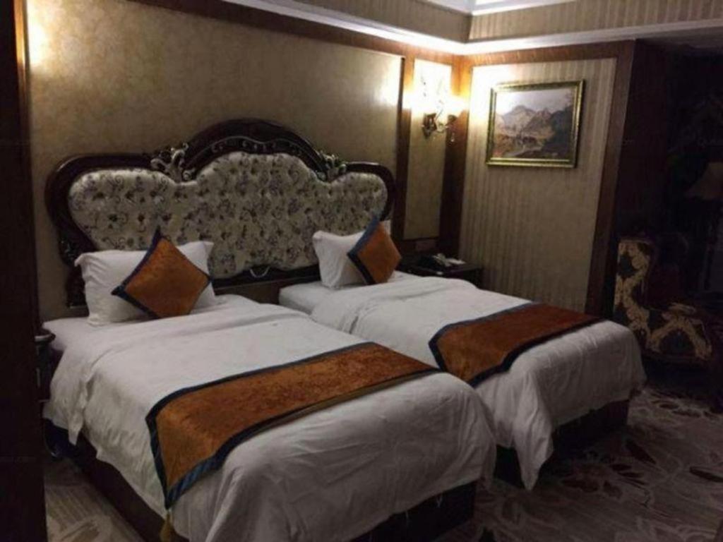 Chengdu French Theme Gold Palace Bagian luar foto
