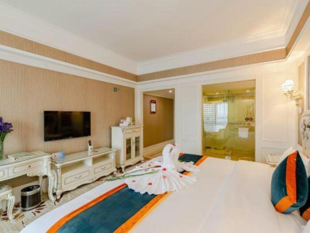 Chengdu French Theme Gold Palace Bagian luar foto