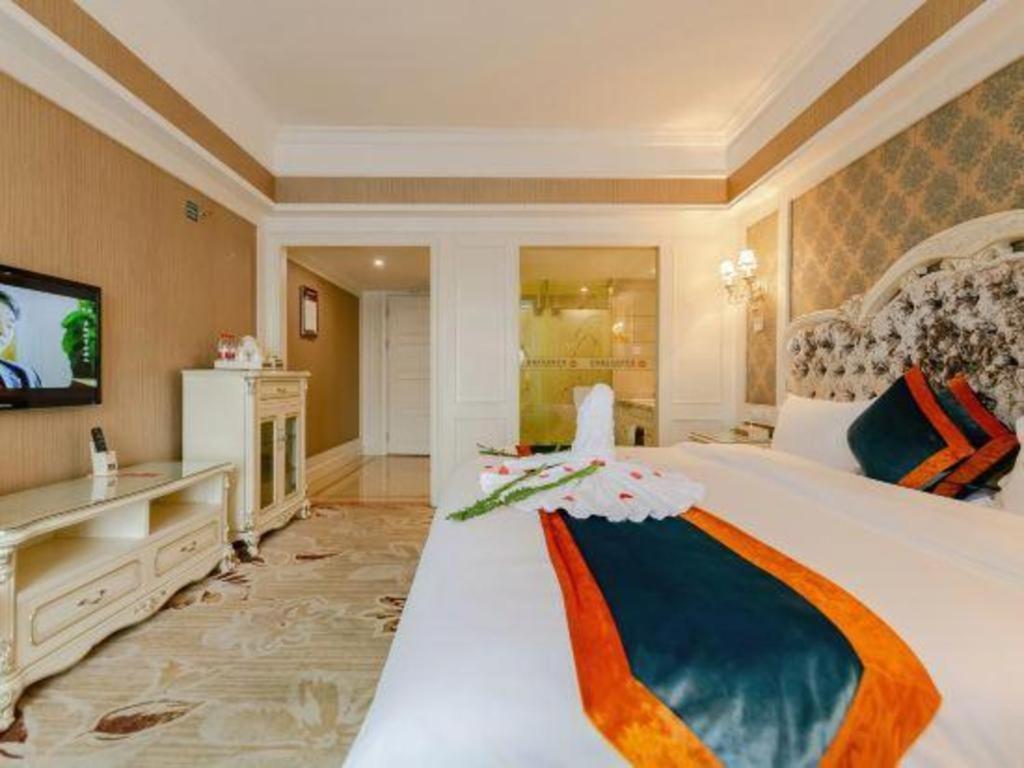 Chengdu French Theme Gold Palace Bagian luar foto